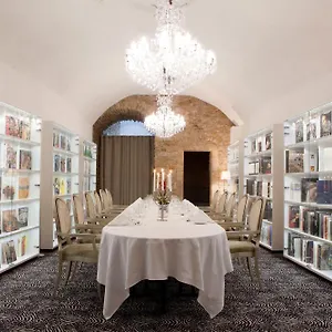 Отель Le Place D'armes - Relais & Chateaux, Люксембург